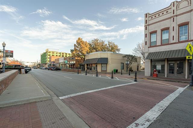 Building Photo - 251 S Mill St