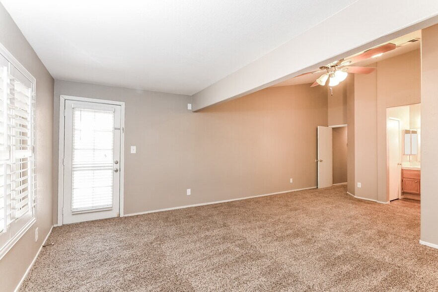 Building Photo - 1524 Splinter Rock Way