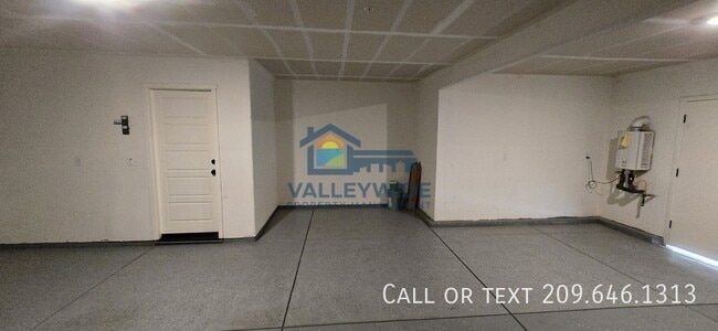 Building Photo - 2104 Ukiah Ct