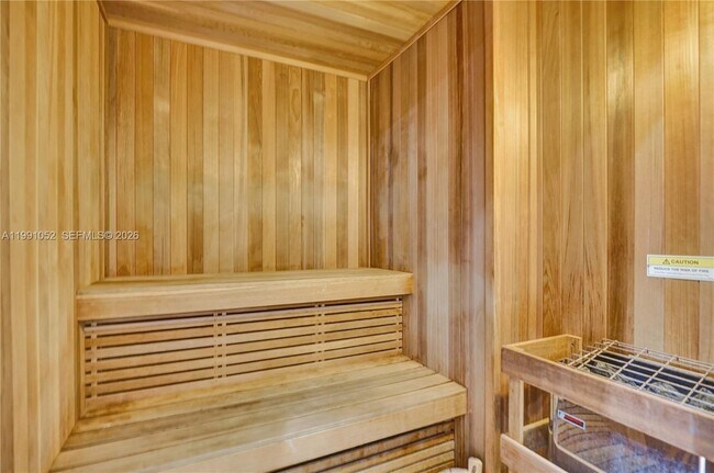 Building Photo - 19400 Turnberry Way