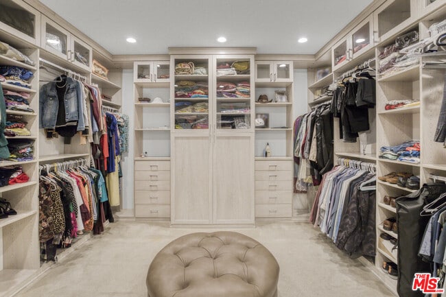 Building Photo - 20124 Piccadilly Ln