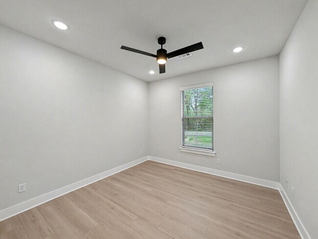 Building Photo - Fabulous New Construction Rental in Bella Vista Featuring a Rare 3-Car Garage