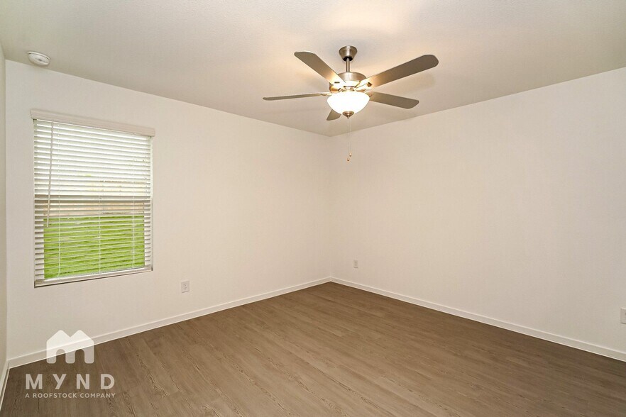 Building Photo - 2656 Mistwood Dr