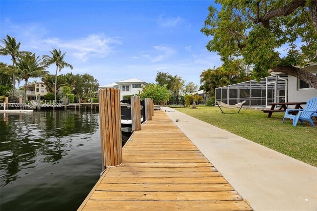 Building Photo - 608 1st Key Dr