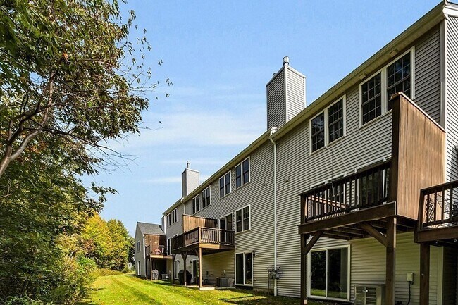 Building Photo - 30 Caspian Way