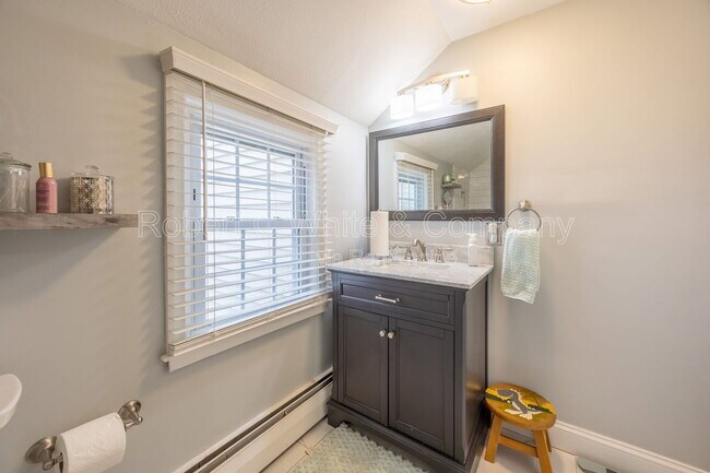 Building Photo - 4 Trotwood Dr