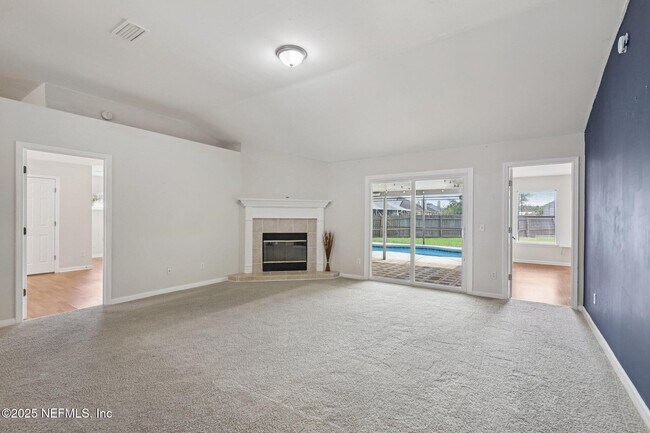 Building Photo - 2688 Glenhaven Dr