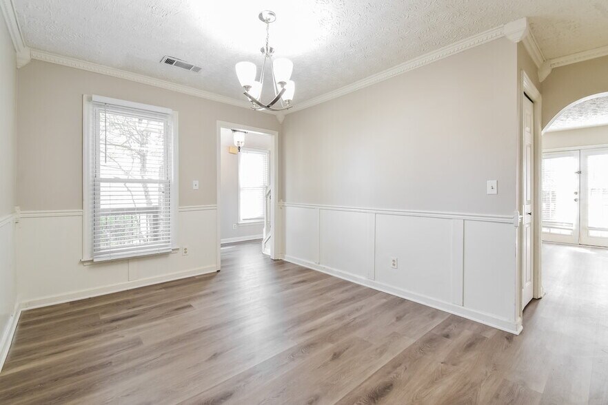 Building Photo - 4805 Shallow Farm Dr NE