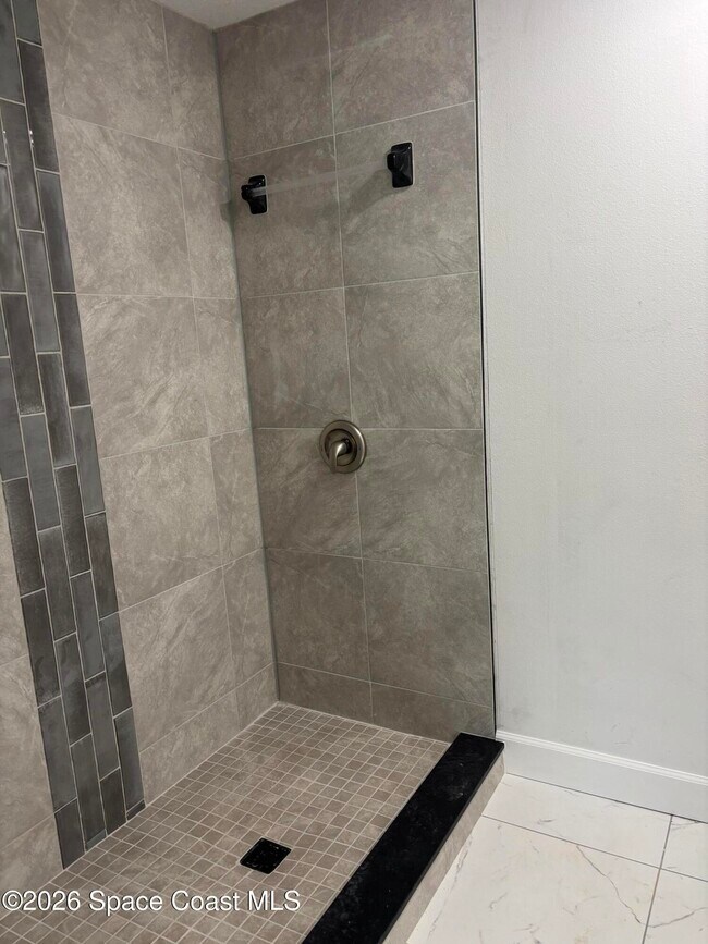 Building Photo - 1109 Martha Lee Ave