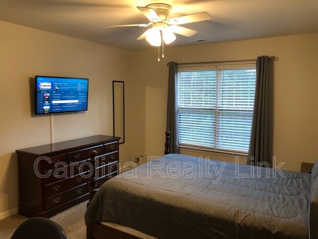 Building Photo - 5534 Allen Rd E