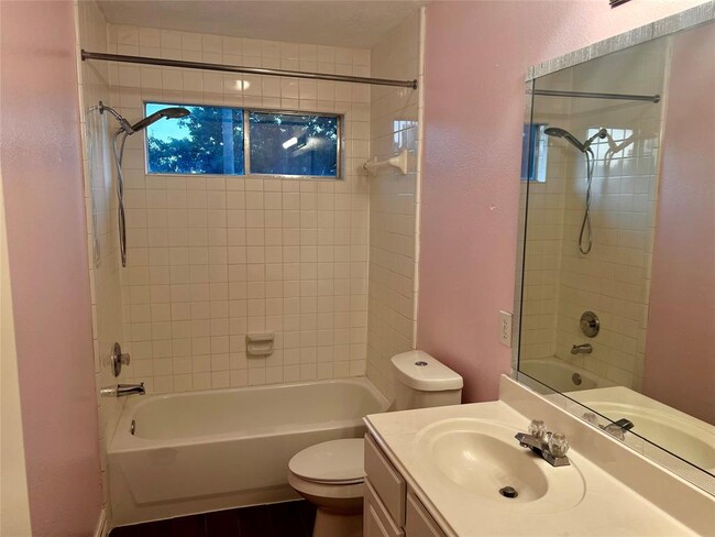 Building Photo - 18410 Green Cypress Ct