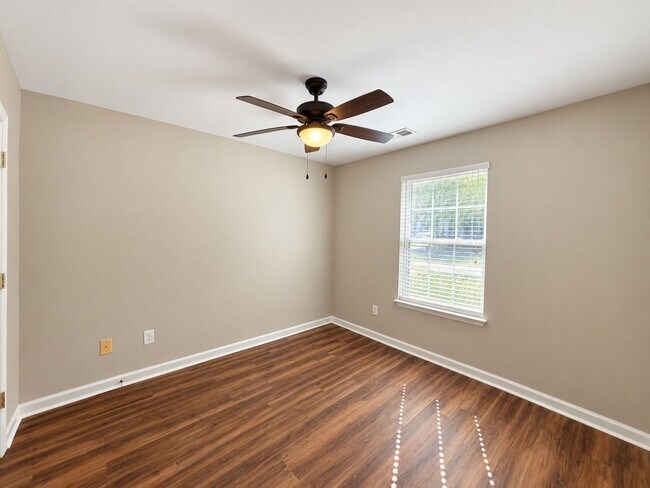 Building Photo - 1342 Pinnacle Ln