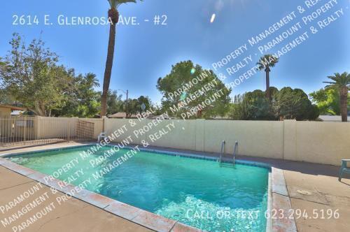 Building Photo - 2614 E Glenrosa Ave