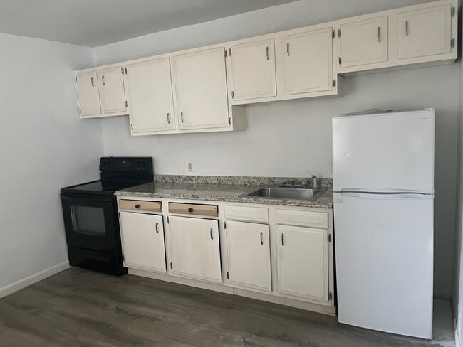 Building Photo - 29 S 7th St