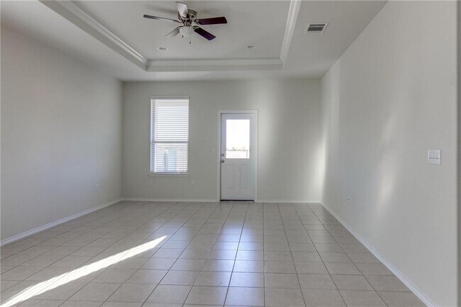 Building Photo - 124 Bonnet Blvd