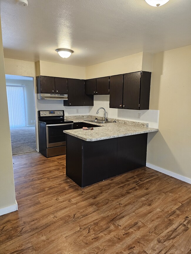 Kitchen - 5696 W 3980 S