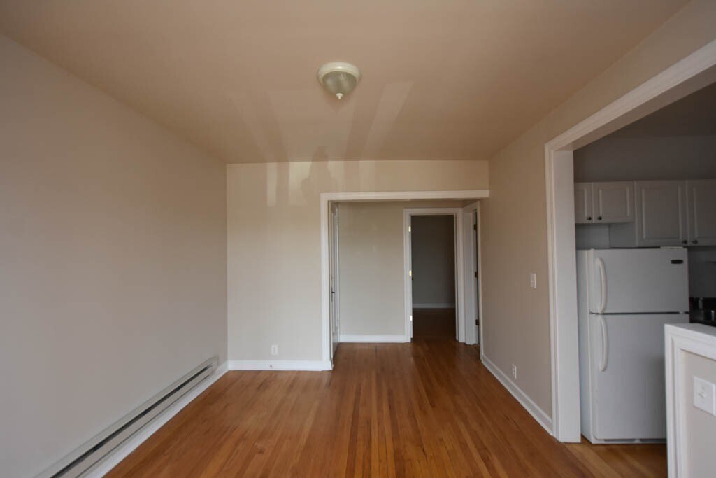 Building Photo - 347 Park Ave