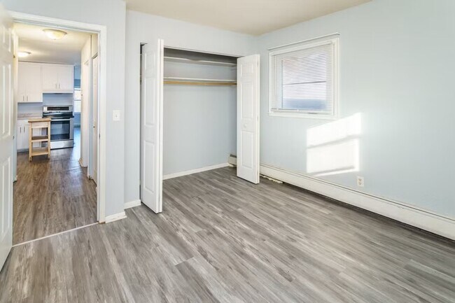 Building Photo - 1709 N 26th Ave