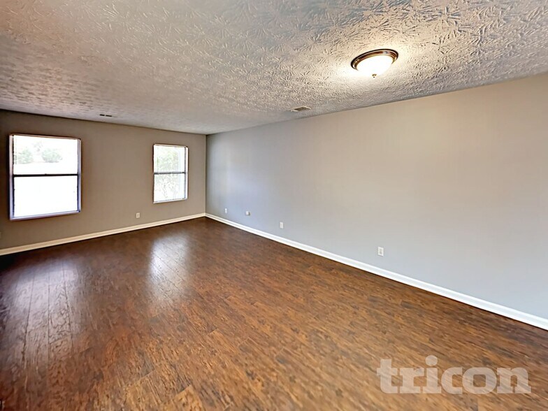 Building Photo - 3341 Goldenchain Dr