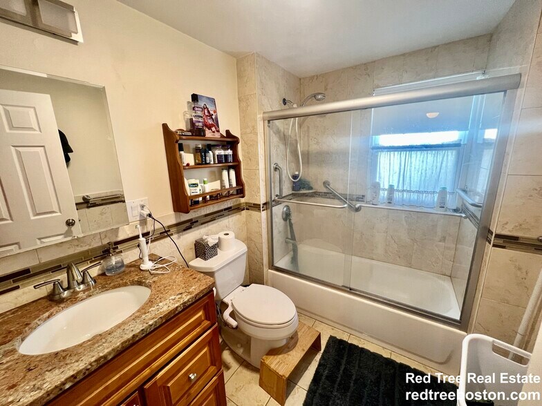 Building Photo - 118 Elgin St