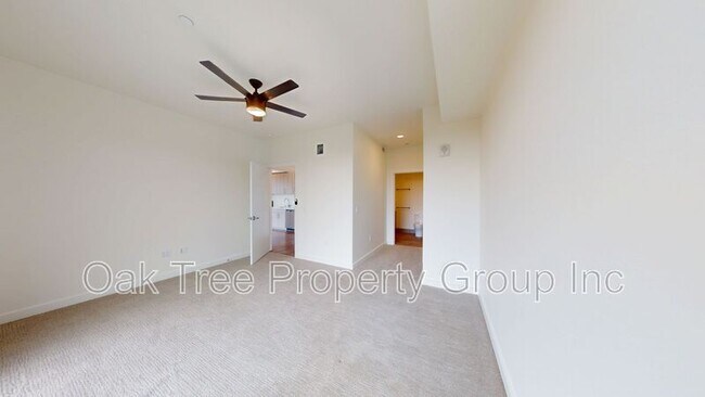 Building Photo - 532 Union St