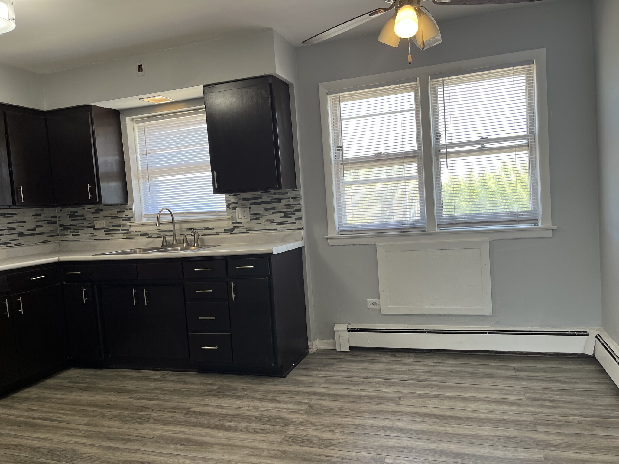 Building Photo - 3601 W 79th St