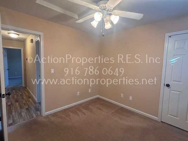 Building Photo - West Roseville LongMeadow 2 Gated, Single ...