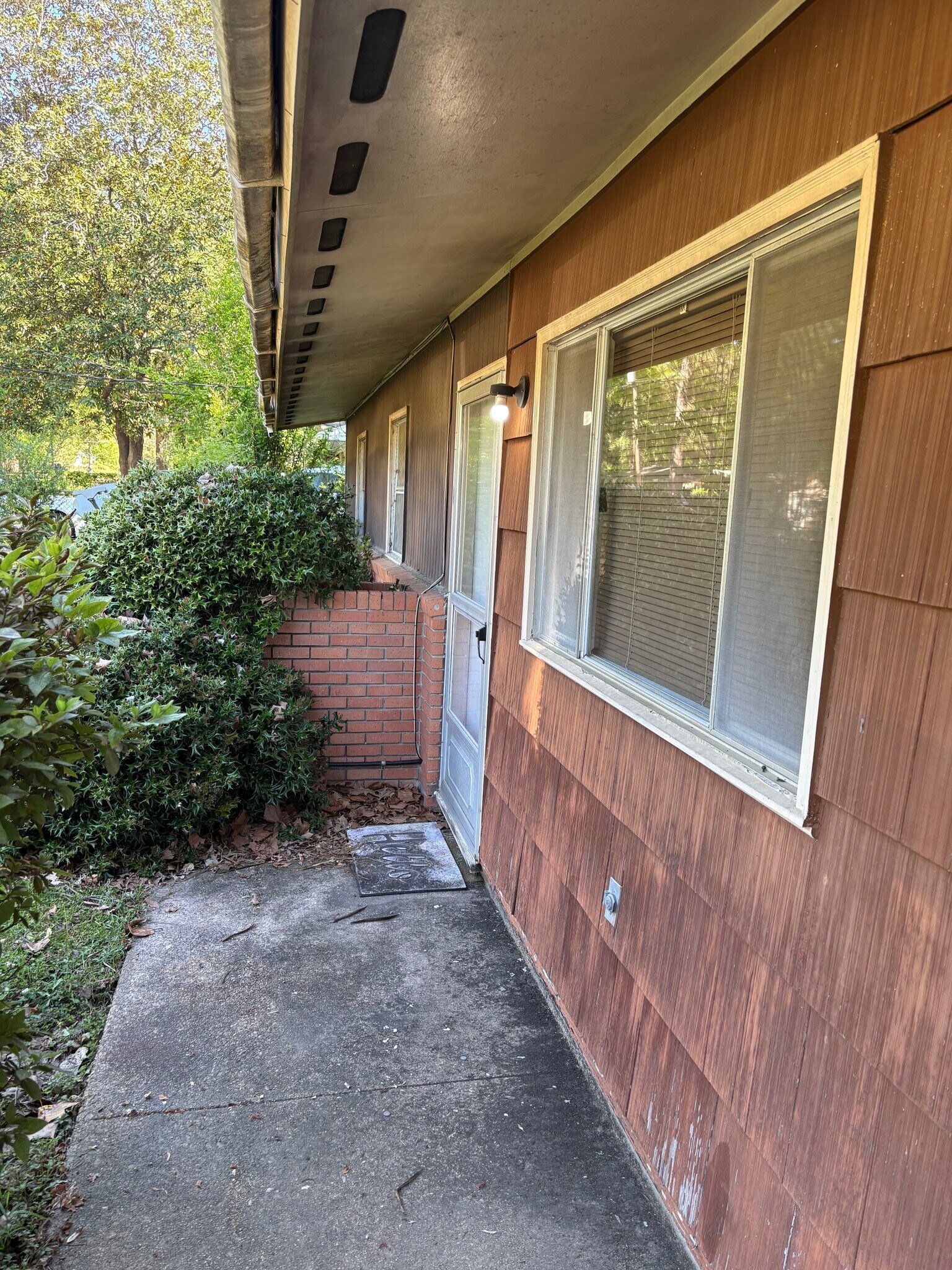 Building Photo - 1546 David Dr