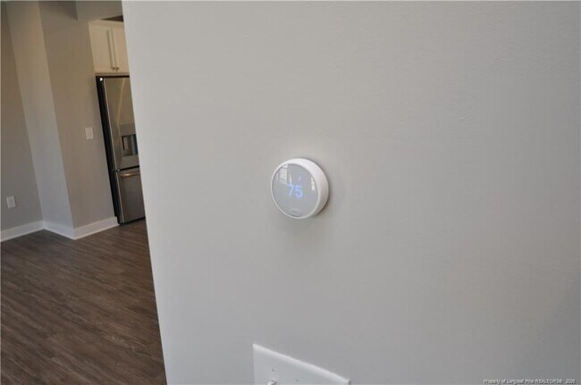 Building Photo - 200 Misty Pike Dr