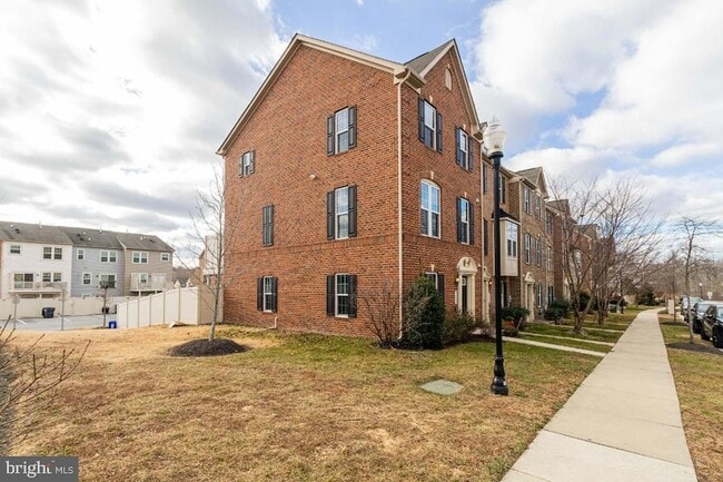 Building Photo - 5525 Peanuts Ln