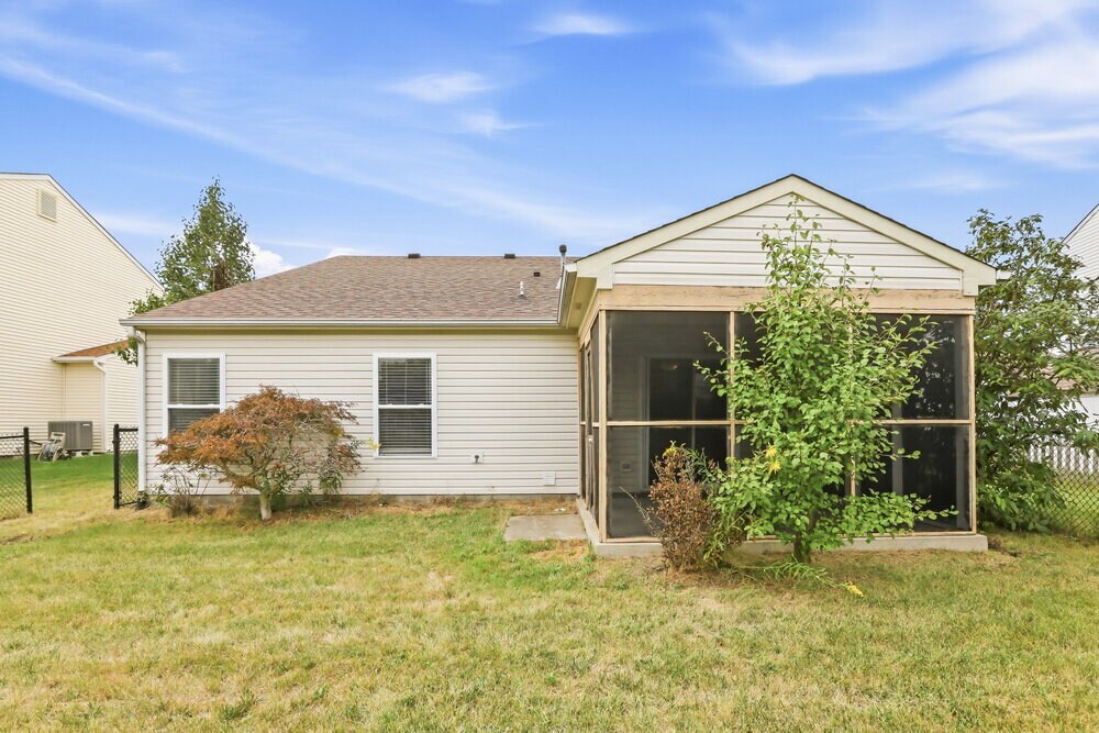 Building Photo - 1295 Spring Lake Dr