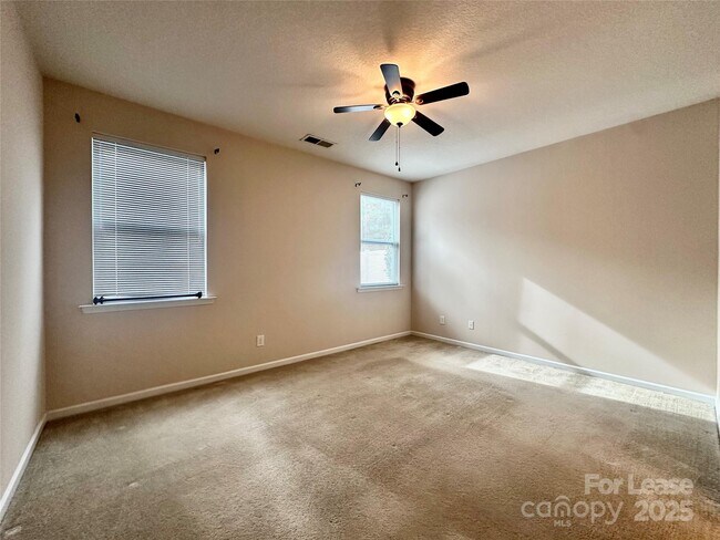 Building Photo - 4531 Hubbard Falls Dr