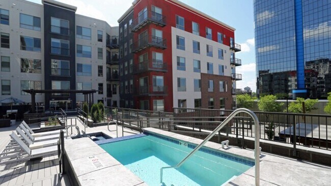 Building Photo - 828 Broadway