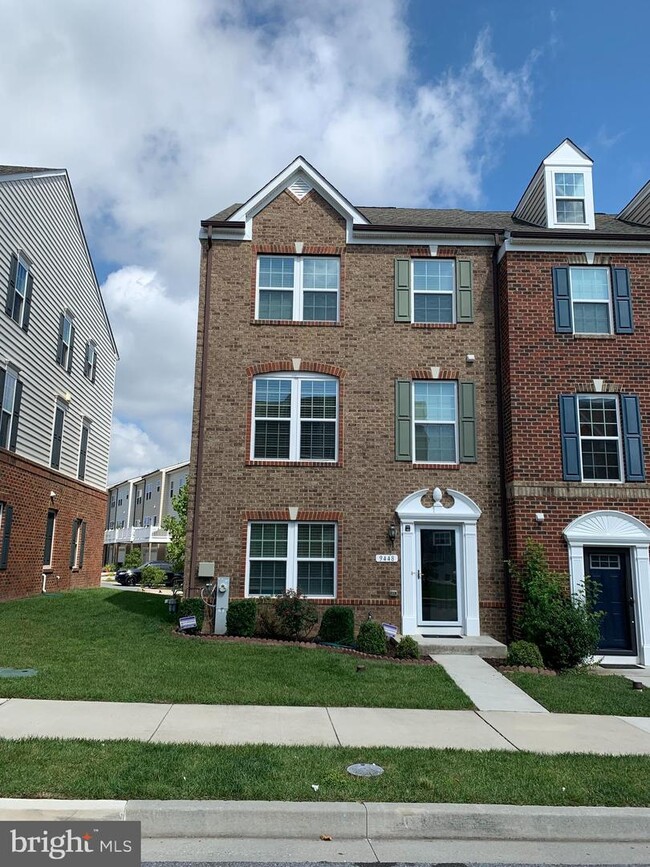 Building Photo - 9448 Ballard Green Dr