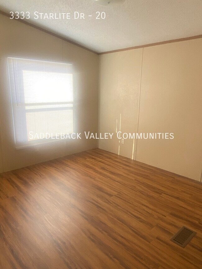 Building Photo - 3333 Starlite Dr