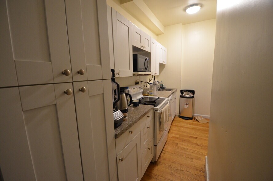 Unit 10 - 35 Brookline St