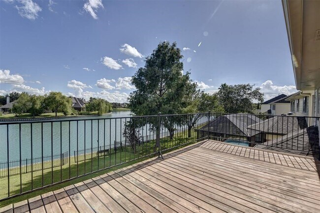 Building Photo - 6818 Portuguese Bend Dr