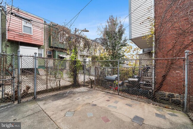 Building Photo - 1240 S 56th St