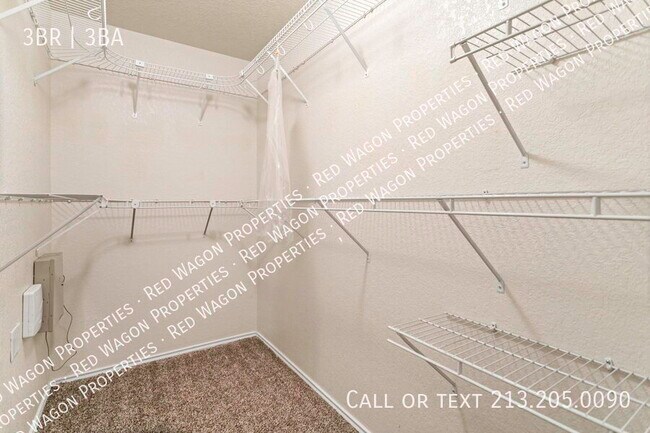 Building Photo - 2614 Sunview Lake