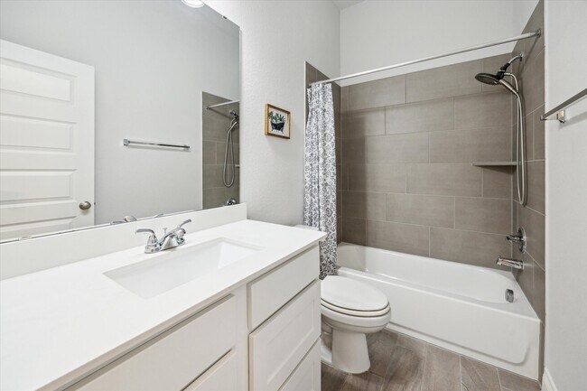 Building Photo - 28710 Wildthorne Ct