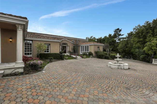 Building Photo - 27210 Ohlone Ln