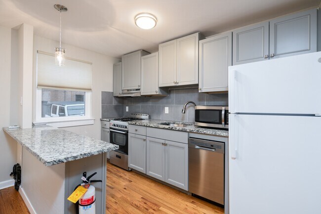 Building Photo - 66 Manor Dr