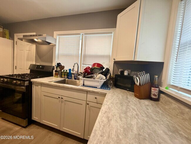 Building Photo - 11 Washington St