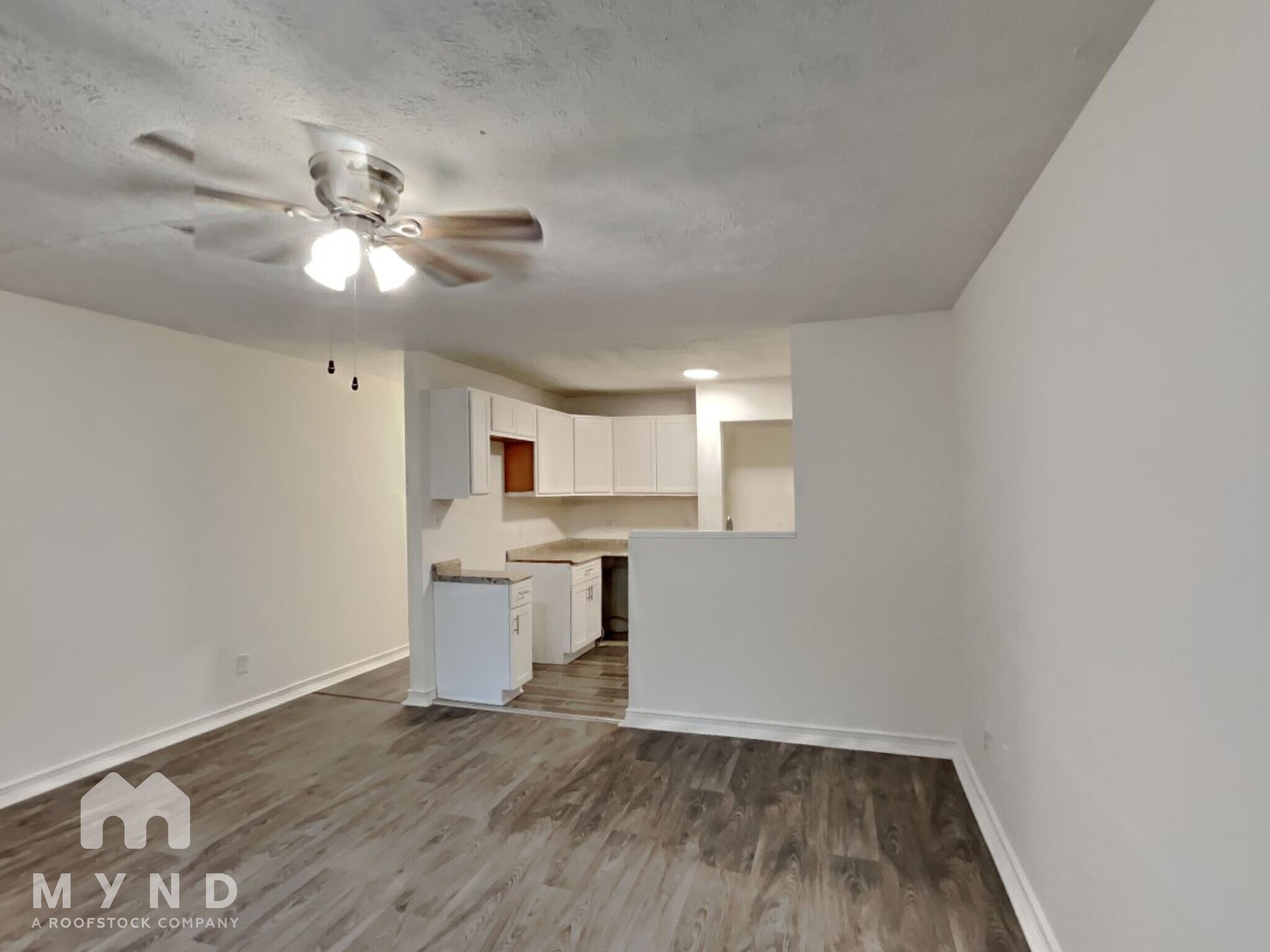 Building Photo - 605 Cedar Ave NW