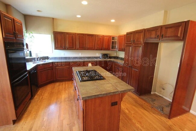 Building Photo - 7489 Bur Oak Pl