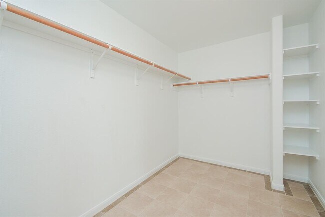 Building Photo - 29031 Rio Grande River Dr