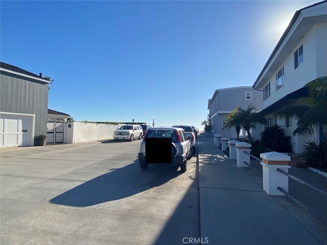 Building Photo - 111 19th St