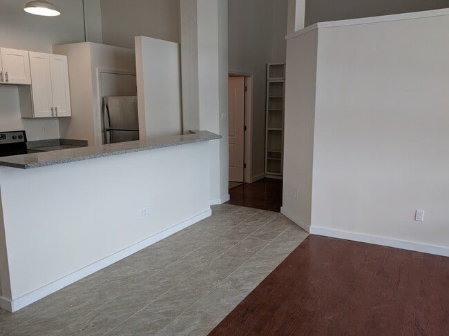 Building Photo - 5850 Centre Ave