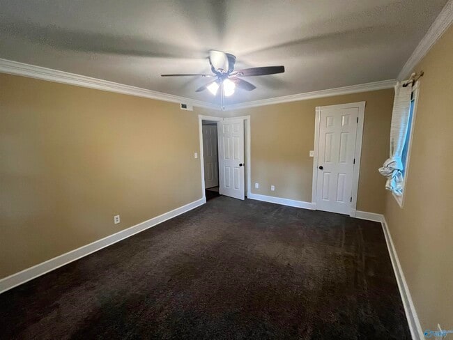 Building Photo - 14909 Clovercrest Dr SE