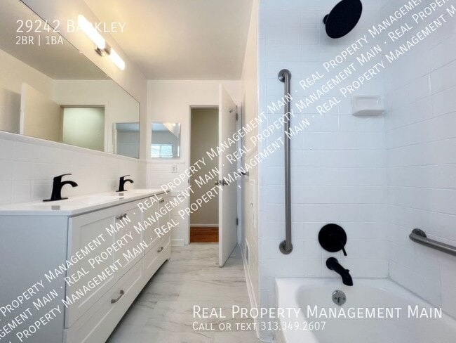 Building Photo - 29242 Barkley-
